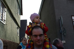 Greta on daddy s shoulders4